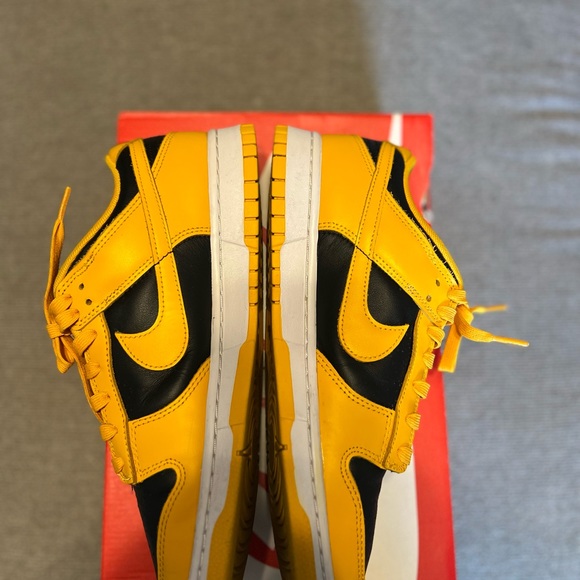 Nike Dunk Low Retro - Picture 3 of 5